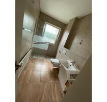 Penthouse Wohnung 4 Zi, Gäste WC, Aufzug, Balkon, Kamin, Garage - Remscheid Gemarkung Bergisch Born