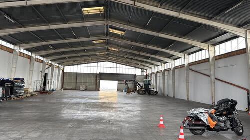 Foto - Lagerhalle 400m2 BadNenndorf 3 min von der Autobahn LKW Tore