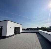 Einziehen und wohl fühlen! Modernes Penthouse mit zwei Zimmern und Einbauküche im 