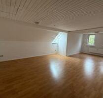 Lichtdurchflutete, ruhige Dachgeschoss Wohnung - Lehrte