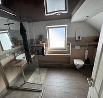3 Zimmer Dachgeschoss Wohnung - 1.300,00 EUR Kaltmiete, in Solingen (PLZ: 42699) Aufderhöhe