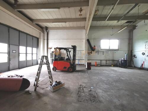 Foto - Halle f. WerkstattProduktionLager, ca. 137 m² + Lagerraum ca. 90 m², in 56626 Andernach zu verm.