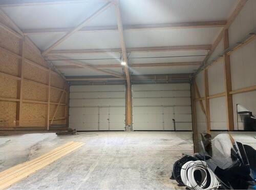 Foto - Gewerbliches Hallenabteil 240qm (Großraumgarage,Lager,Lagerplatz)