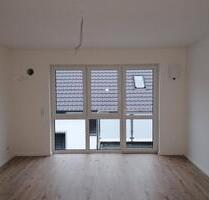 Anfragen NUR per E-Mail. Demnächst. Beliebte Wulsdorf. Bj 2022. Gepflegte 2-Zimmer 56 qm Wohnung mit offener Küche, Balkon, Aufzug, GarderobenraumAK, Fußbodenheizung und PKW-Stellplatz. - Bremerhaven