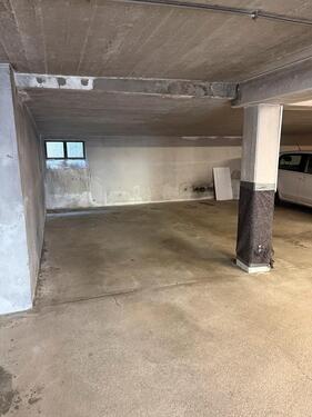 Foto - Tiefgaragenstellplatz - 150,00&nbsp;EUR Miete,