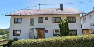 Foto - Großzügiges Mehrfamilienhaus mit großem Waldgrundstück
