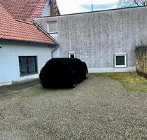 PKW-Stellplatz, direkt im Zentrum, auf geschlossenem Hinterhof - Königslutter am Elm