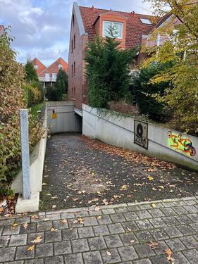 Foto - Tiefgaragen Stellplatz am Hoffmann von Fallersleben Weg 5