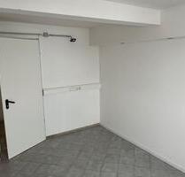 Lager Räume + XL Garage zu vermieten - Remscheid