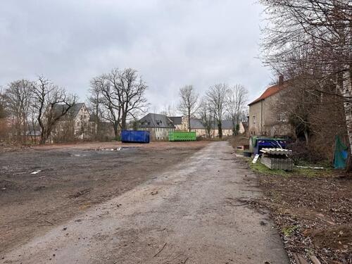 Foto - Außenstellplätze Lagerflächen in ruhiger, dörflicher Lage –