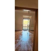 2 Zimmer Dachgeschoss Wohnung - 670,00 EUR Kaltmiete, in Neunkirchen (PLZ: 66538)