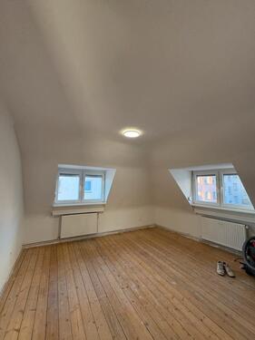 Foto - Große 4-Zimmer-Wohnung mit 2 Bädern – sofort verfügbar