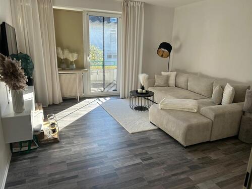 Foto - 2-Zimmer Wohnung im 1. OG mit Balkon & Einbauküche ab 01.06.