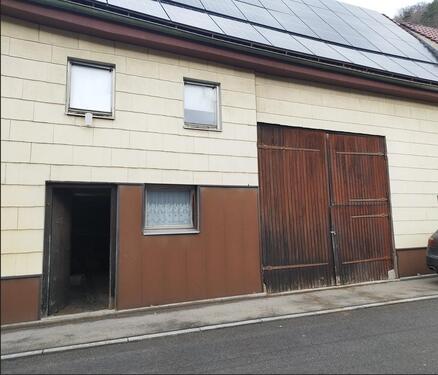 Foto - Haus mit Scheune zu vermieten - 600,00&nbsp;EUR Kaltmiete, ca.&nbsp; 140,00&nbsp;m&sup2;