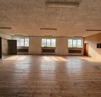 Lagerhalle, 140qm, top isoliert, Strom, Wasser, WC, Rolltor - Vilsbiburg