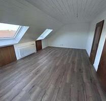 Dachgeschosswohnung - 870,00&nbsp;EUR Kaltmiete, ca.&nbsp; 63,00&nbsp;m&sup2; in Plüderhausen (PLZ: 73655)