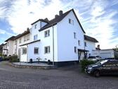 Foto - Attraktives Mehrfamilienhaus mit großem Grundstück