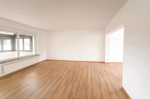 Foto - 5 Zimmer Erdgeschoss Wohnung - renoviert