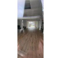 Wohnung 85 qm in Reutlingen - 1.200,00&nbsp;EUR Kaltmiete, ca.&nbsp; 85,00&nbsp;m&sup2; in Bempflingen (PLZ: 72658)