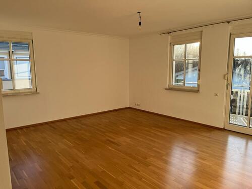 Foto - Ruhige 3-Zimmer-Wohnung mit Balkon und Carport