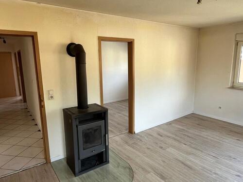 Foto - 110m² Wohnung 3–4 Zimmer nur Kaminofen Stellplatz EBK