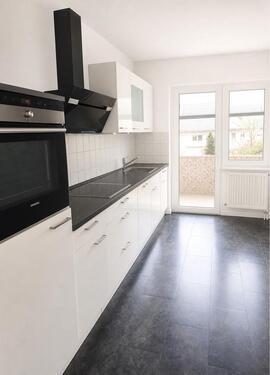 Foto - Renovierte 2 Raum Wohnung mit EBK & Balkon