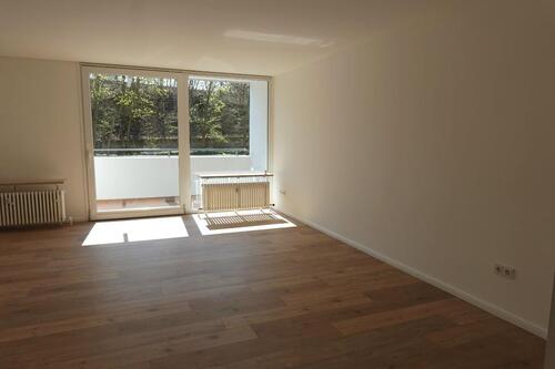 Foto - Frisch sanierte 1-Zimmer-Wohnung mit Balkon & Stellplatz in Bad H