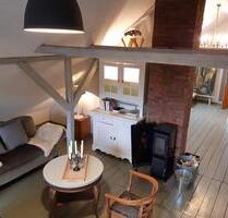 Saniertes Dachgeschoss Altbau mit Kaminofen - Emden