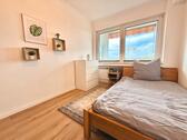 Foto - Schönes, komplett eingerichtetes Zimmer in netter WG