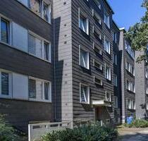 Familienwohnung demnächst frei! 4-Zimmer-Wohnung mit Balkon in Mönchengladbach Wickrath-Mitte