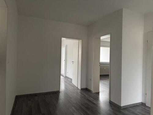 Foto - Renovierte 3-Zimmer-Wohnung, 73 m², sofort bezugsfertig