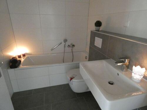 Foto - Modernisierte 3-Zi.-Whg. mit Westbalkon in angrenzender Nähe zu E-Haarzopf!