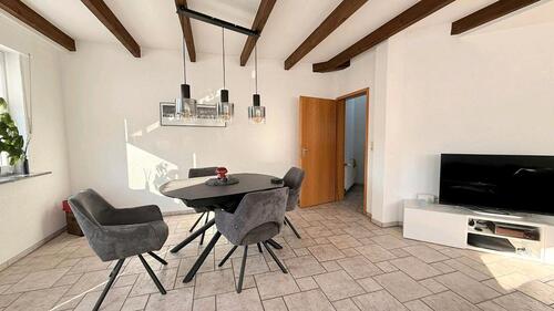 Foto - Moderne Maisonette-Wohnung mit Balkon, Einbauküche u. Stellplatz