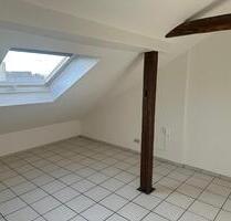 Dachgeschoss 2-Zimmerwohnung sofort bezugsfrei - ohne Makler - Hanau Lamboy