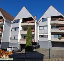 Lemgo, Innenstadt, absolut ruhige Lage, Wallnähe - 3 Zimmer Wohnung mit großer Loggia im 1. OG. Frei zum 01.07.2025