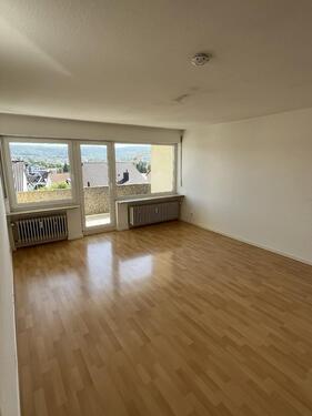 Foto - 3 12-Zimmerwohnungruhige LageEinbaukücheBalkon