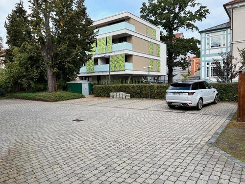 Foto - ATLAS IMMOBILIEN: Stellplätze Wilhelm Külz Dalbergsweg für die Zeit außerhalb der Bürozeiten