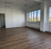 Attraktive Bürofläche im Gewerbegebiet Breisach – sofort bezugsfertig - Breisach am Rhein