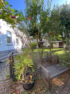 Foto - 10 Zimmer Mehrfamilienhaus, Wohnhaus in Frankfurt am Main