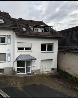 Foto - Schöne 83 m² Wohnung mit Garten, Balkon und Garage zu vermieten