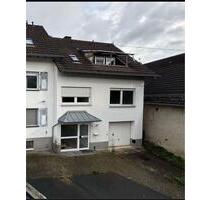 Schöne 83 m² Wohnung mit Garten, Balkon und Garage zu vermieten - Ettringen