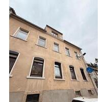 Sanierungsbedürftiges Haus - Potenzial für Handwerker - Großschirma