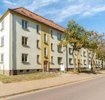 Einziehen und wohlfühlen! Sanierte 2-Raum-Wohnung mit Balkon in zentraler Lage zu vermieten. - Schönebeck (Elbe)