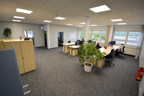 Foto - Bürofläche 325 m² - mit kompletter Büroausstattung in RV-Oberzell
