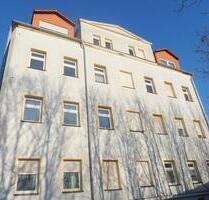 Ab Mitte April 2026: Kleine 3-Zimmer-Wohnung mit Laminatboden, sep. Essküche und Badewanne - Döbeln