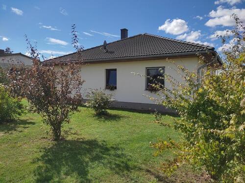 Foto - Bungalow in Süderholz mit Wärmepumpe, Kaminofen und Doppelcarport