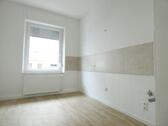 Foto - ** Modernisierte Wohnung mit großer Wohnküche in zentraler Lage von Frohnhausen **