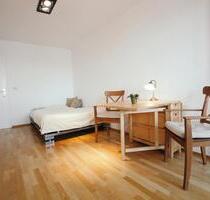 22qm Zimmer in 2er WG, 95qm Wohnung mit Wintergarten + Balkon - München Maxvorstadt