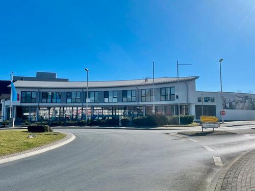 Foto - Großzügiges Ladenlokal an stark befahrener Straße in Hachen zu vermieten!