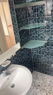 Foto - RUHIGE DACHGESCHOSS-WOHNUNG - 890,00&nbsp;EUR Kaltmiete, ca.&nbsp; 69,00&nbsp;m&sup2;